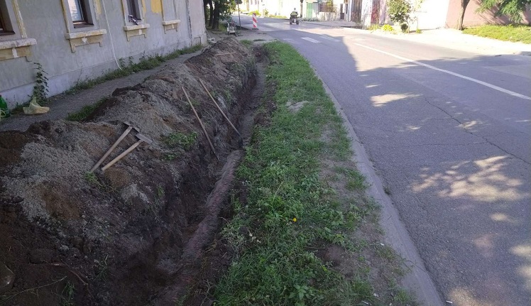 JKP "Drugi oktobar": Radovi na  čišćenju  atmosferskih kanala u ulici Bore Kostića